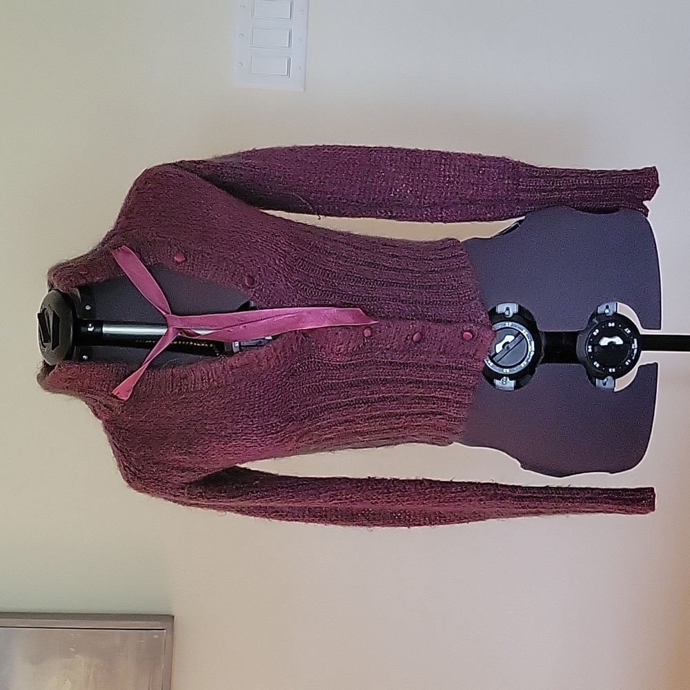 XS purple sweater, In perfect condition